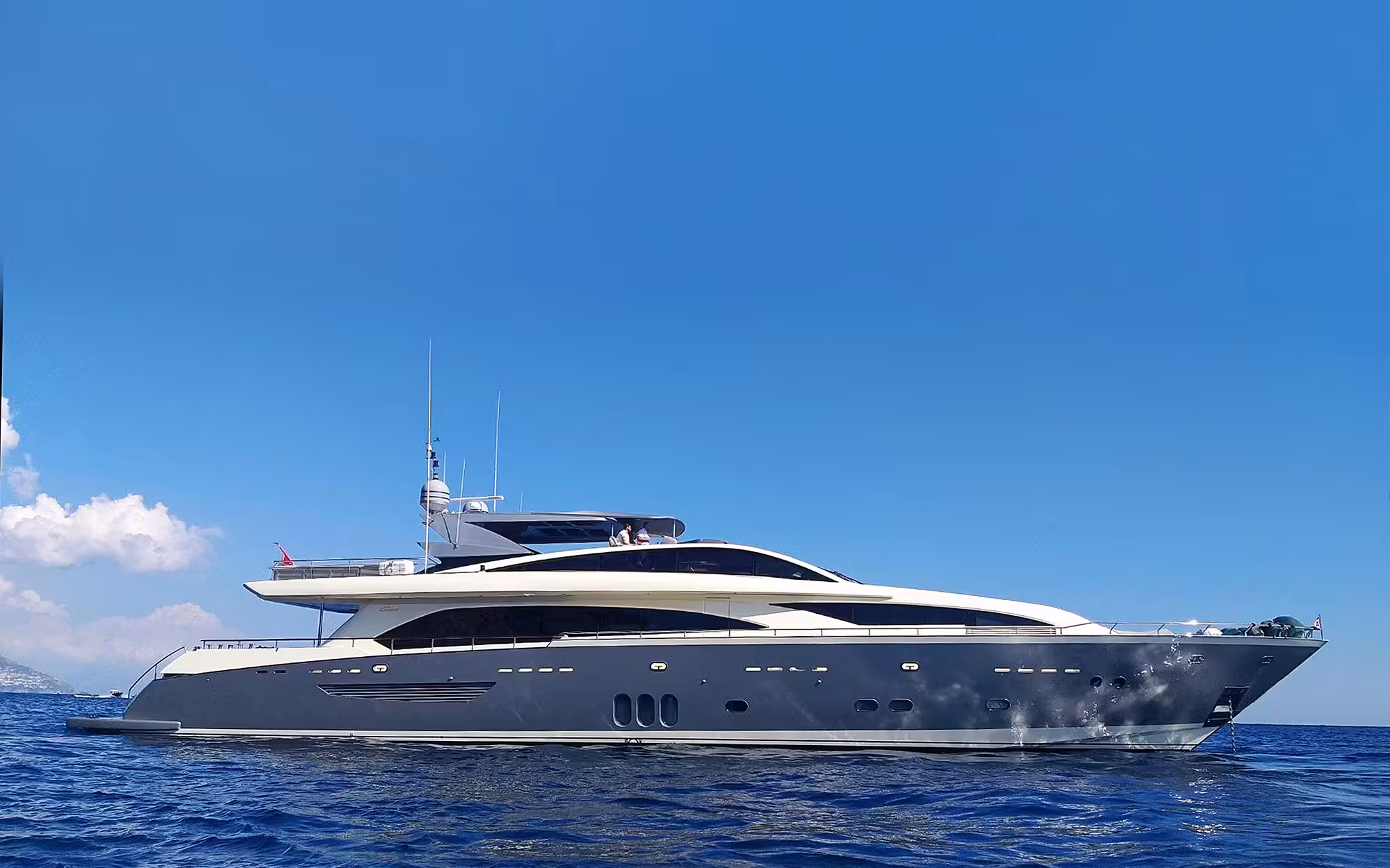 M/Y APMONIA 37m Couach 2008