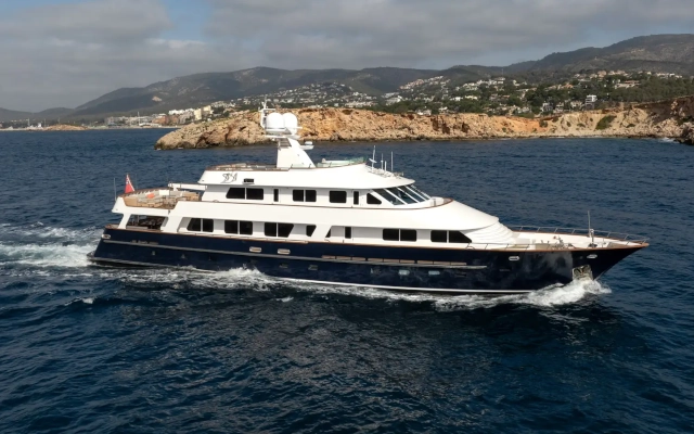 M/Y ATLAS 38m  Ocean Pacifico 2000
