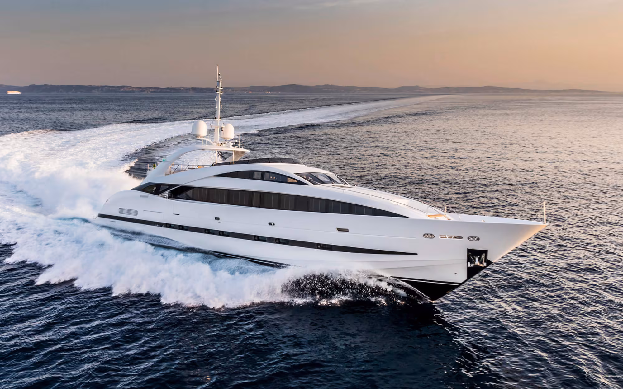 M/Y Back 9 And A Half 36.6m 120'1" ISA 2017