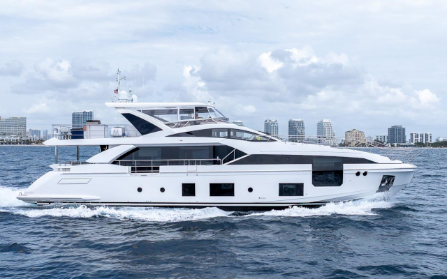 M/Y CAPTAIN MORGAN II 88' Azimut 2021