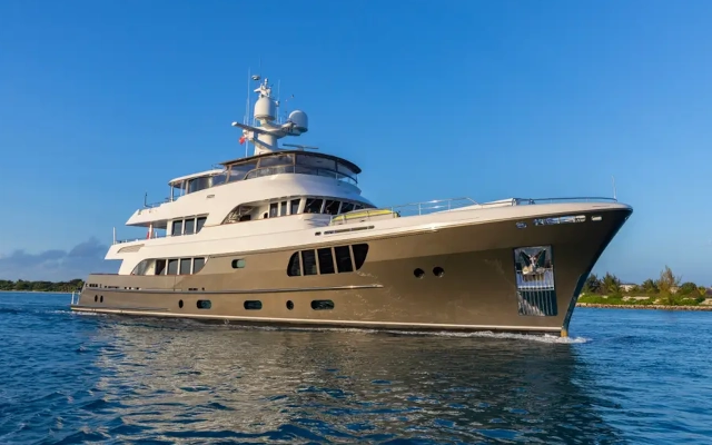 M/Y CARYALI 41.2m 135'2" Alloy Yachts - 2013