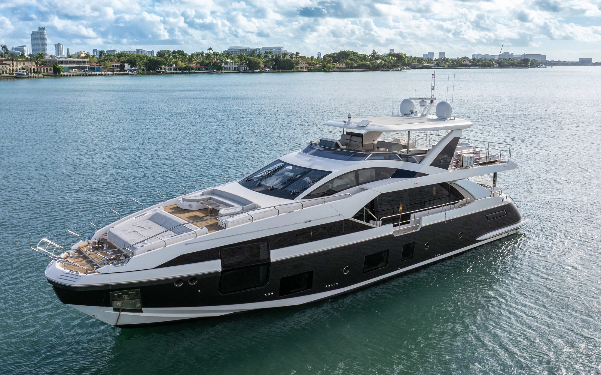 CLOUD 9 88' Azimut 2019