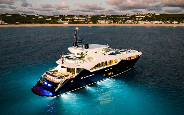 M/Y Evereast Yacht 115 foot Sunseeker 2013