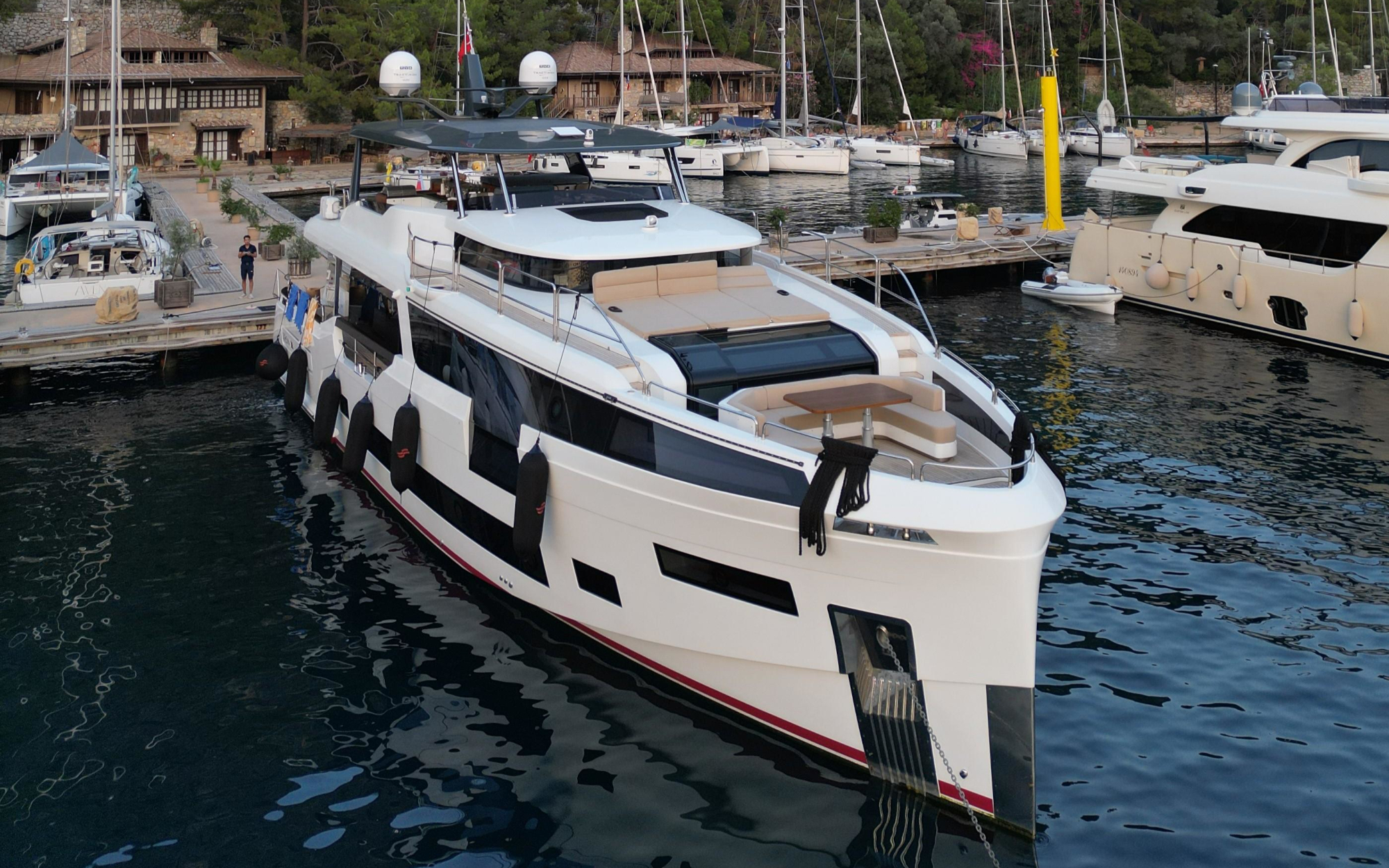 HELIOPHILIA Sirena 88' 2024