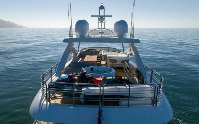 M/Y INDECENT PROPOSAL IV 88' Sunseeker 2011