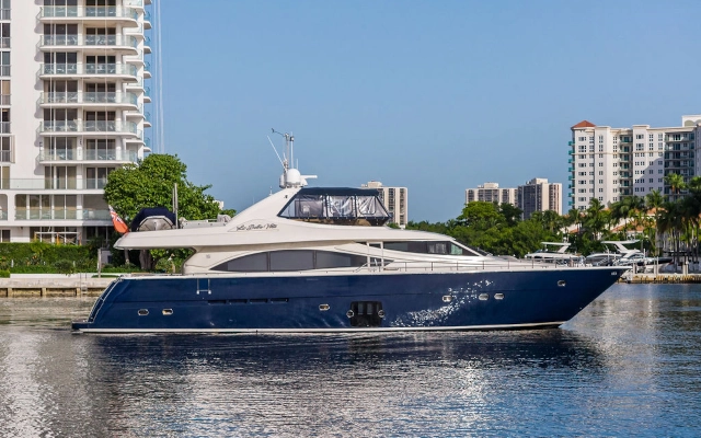 La Bella Vita 83' Ferretti 2006 by Denison Yachting