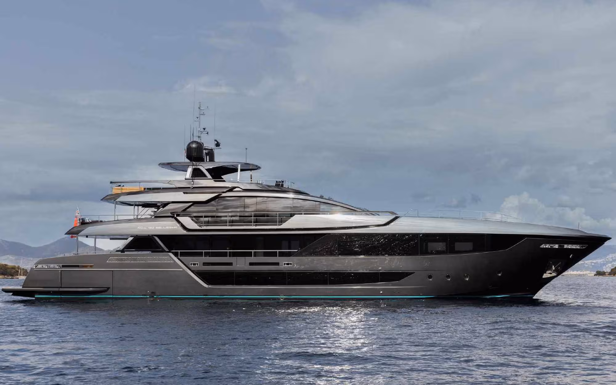 M/Y Lady First 40m 131' 3" Riva 2023