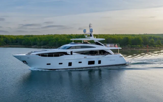 M/Y PrincessM 30m 2020