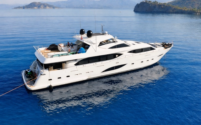 Y 105' Mengi Yay 2011