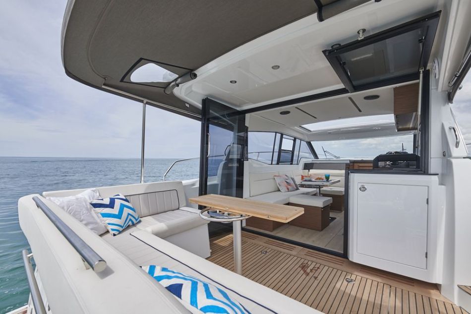 Jeanneau yachts new nc37 aft deck